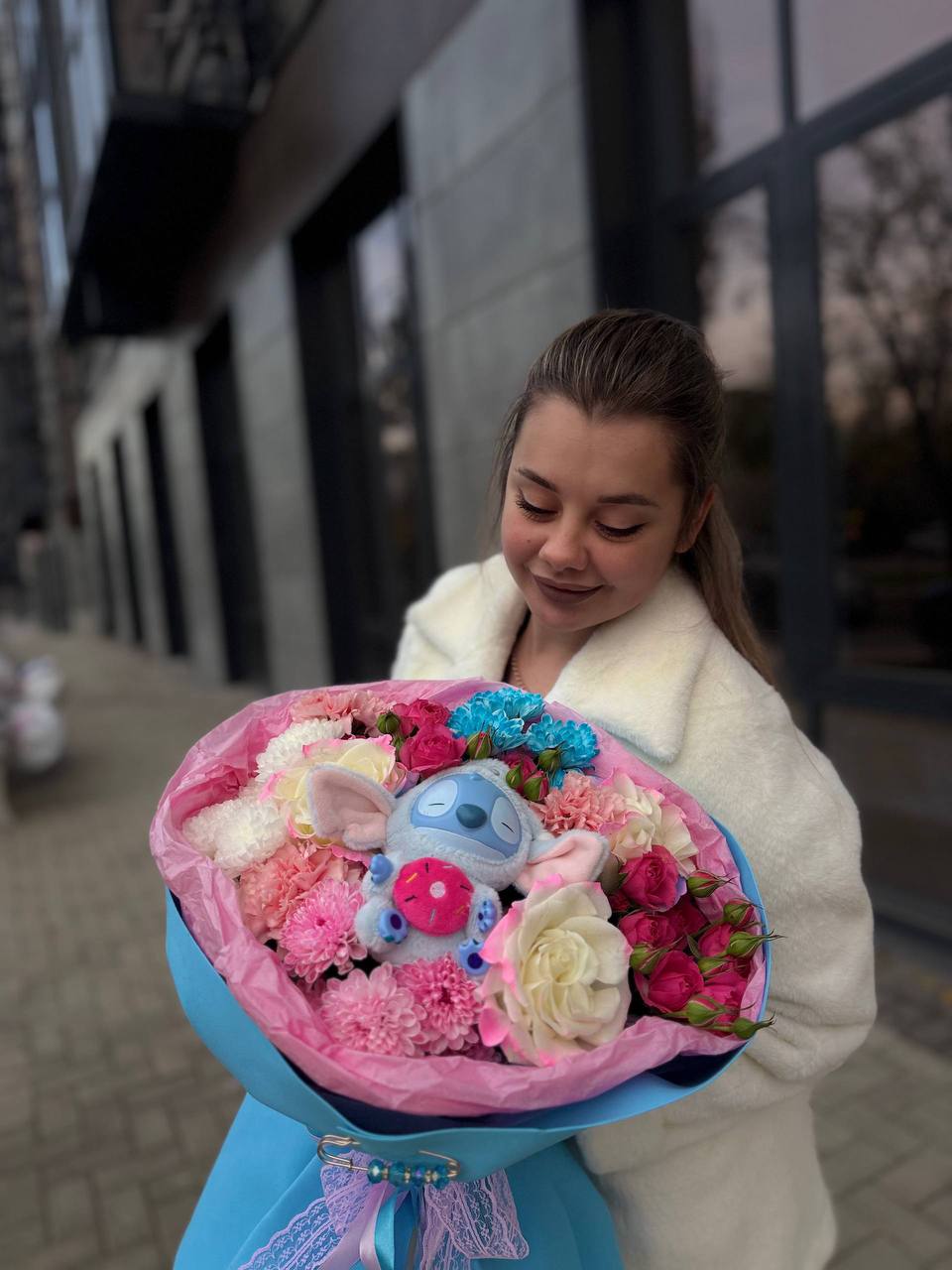 Букет с мягкой игрушкой